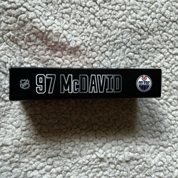 Tim Hortons NHL Limited Edition CONNOR McDAVID No 97 Mini Hockey Stick & Locker - Picture 3 of 12